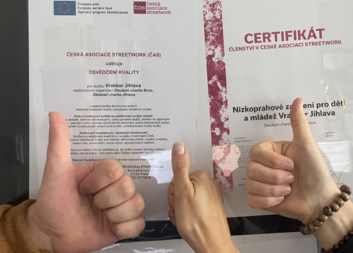 Nízkoprahové zařízení pro děti a mládež Vrakbar v Jihlavě získalo osvědčení o kvalitě