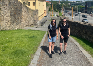 Streetworkeři v jihlavských ulicích se snaží získat důvěru u mladých lidí  a nabídnout jim pomoc