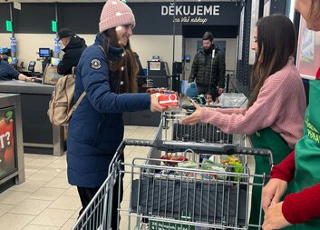 Sbírka potravin v Jihlavě: Pomozte lidem v nouzi