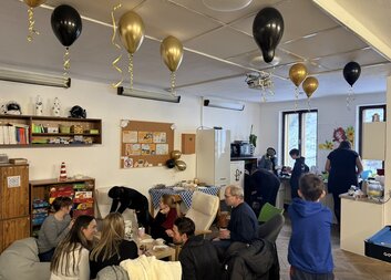 Deset let příběhů za dveřmi, které jsou vždy otevřené